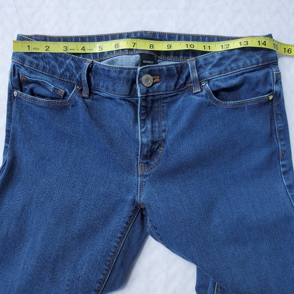 White House Black Market Skimmer Blue Jeans Size 4 - Picture 3 of 11